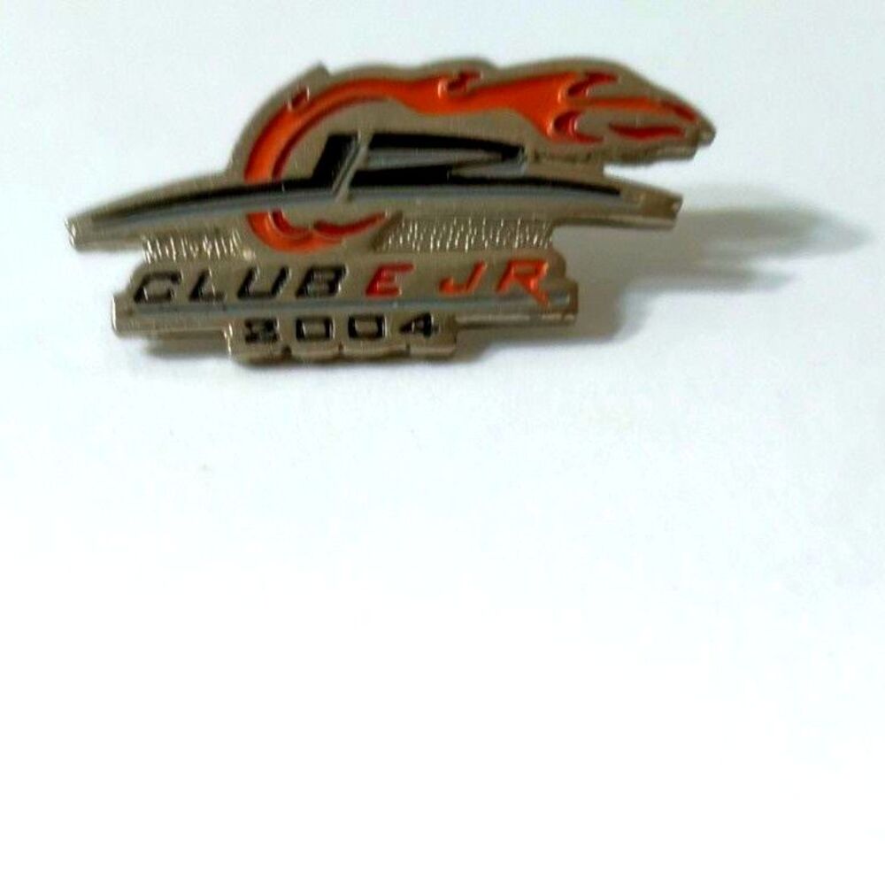Vintage 2004 Club Jr Lapel Pin – Collectible Silver & Red Formula 1 Car Badge